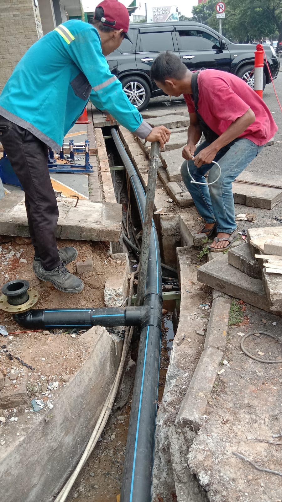 Instalasi Pipa HDPE 20